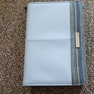 Dayrunner Agenda Notebook